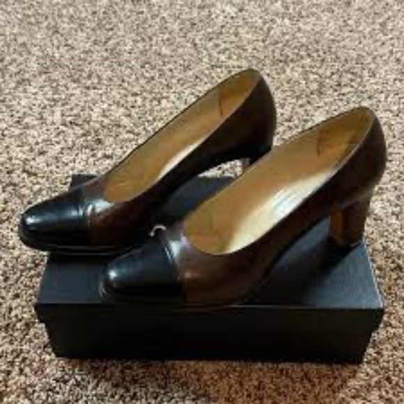 CHANEL Classic Black and Brown Heels Pumps 38  Listed as 37.5 - Picture 7 of 7